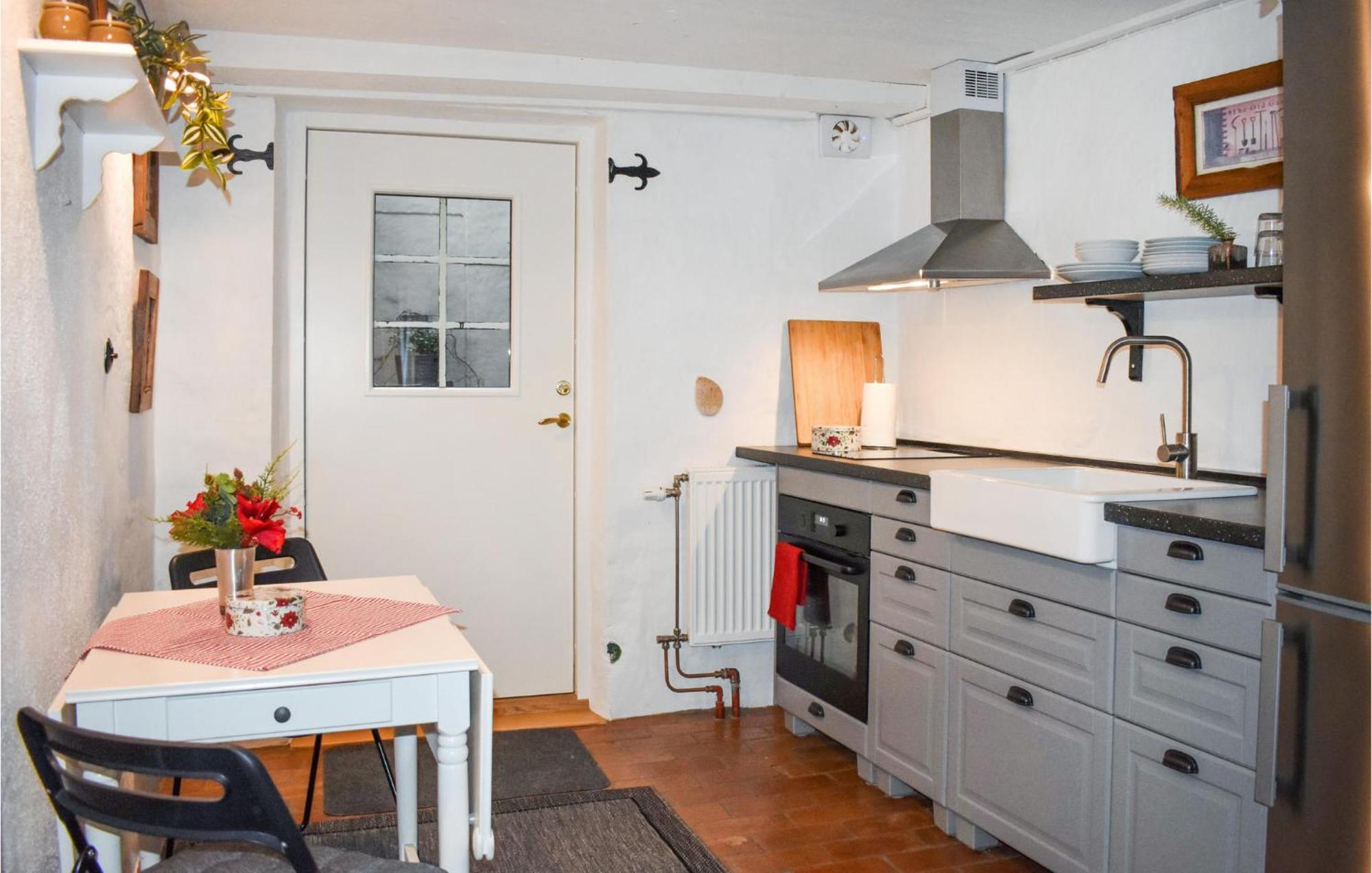 1 Bedroom Amazing Apartment In Ystad Eksteriør bilde
